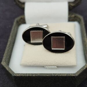 MEN'S ST. PATRICK BLACK/ SILVER ROUND CUFF LINK